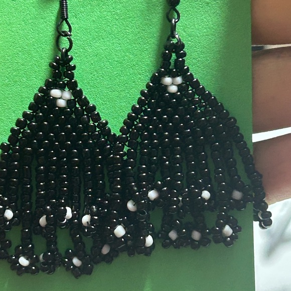 Chic Black and White Beaded Earrings - Picture 2 of 3